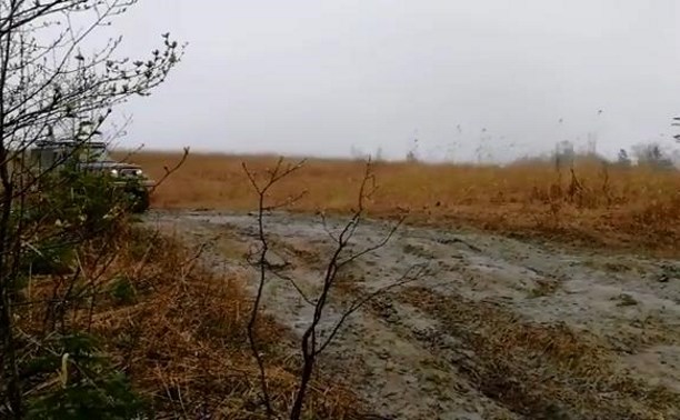 Очевидцы заподозрили сахалинских джиперов в вандализме на грязевом вулкане