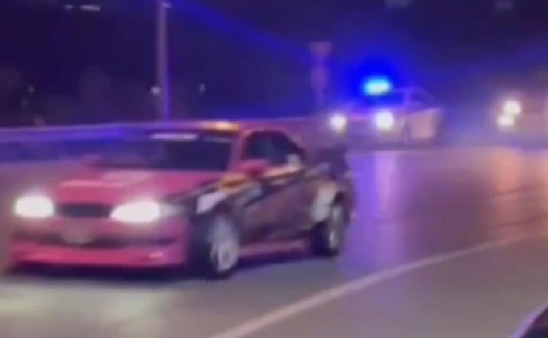 В Приморье дрифтер вылетел на дорогу прямо перед машиной ГАИ