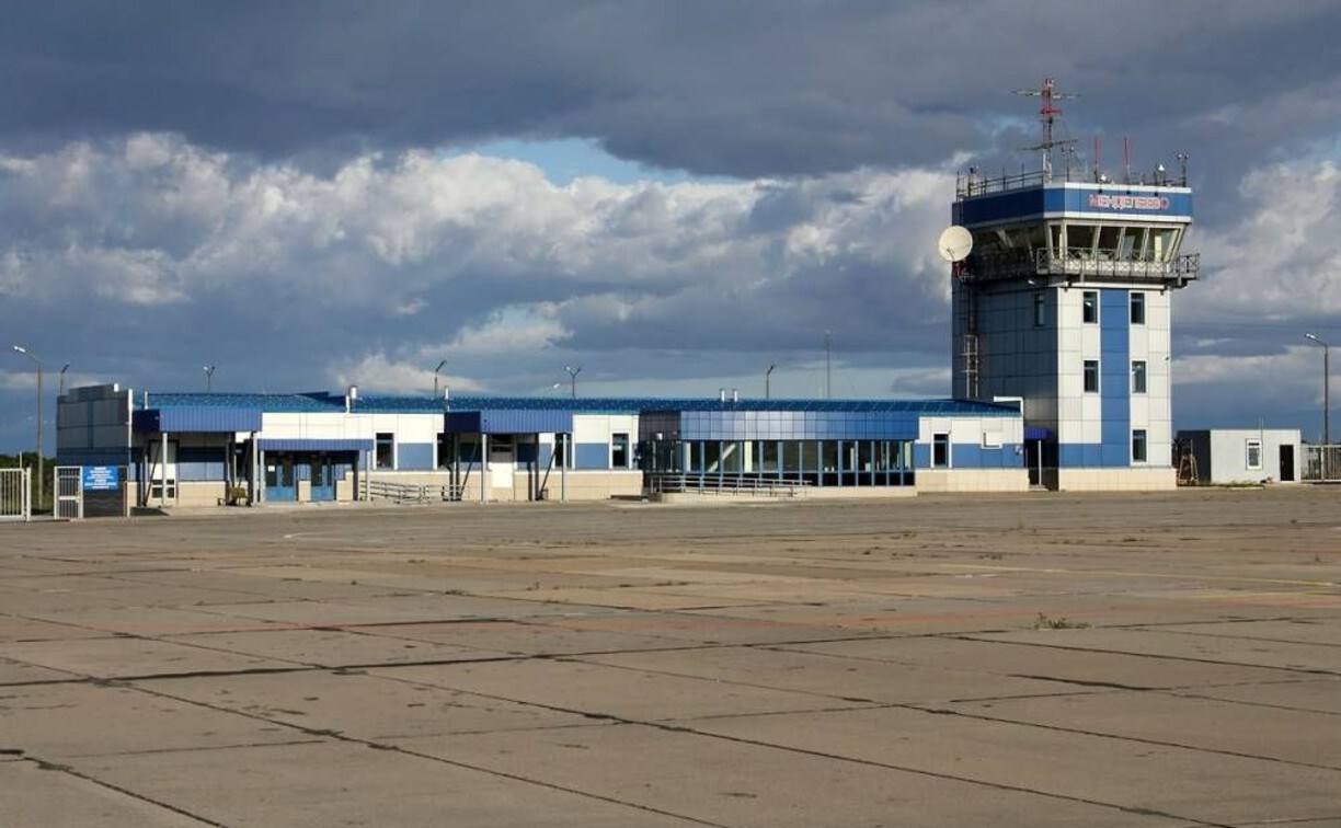 В Южно-Курильске начался капремонт взлетно-посадочной полосы аэродрома