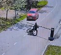 В Корсакове разыскивают велосипедиста, который снёс шлагбаум и скрылся