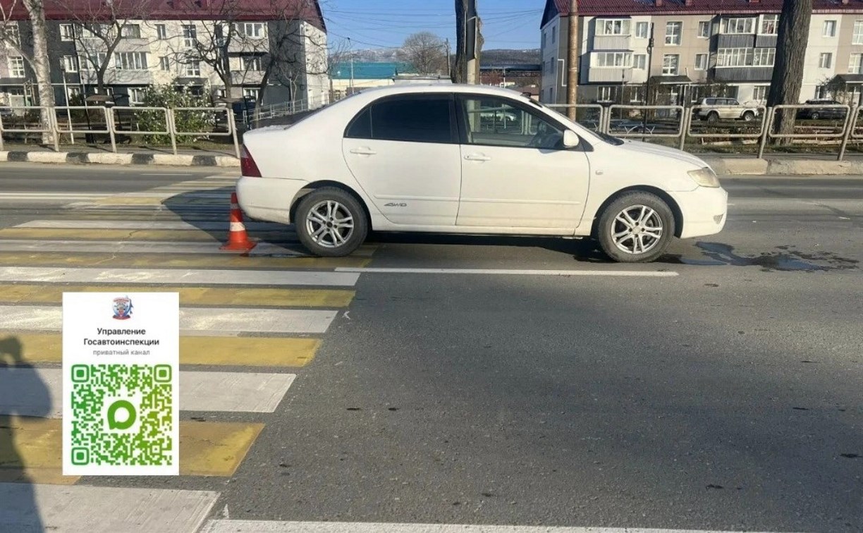 В Ново-Александровске Toyota Corolla сбила сахалинку на переходе