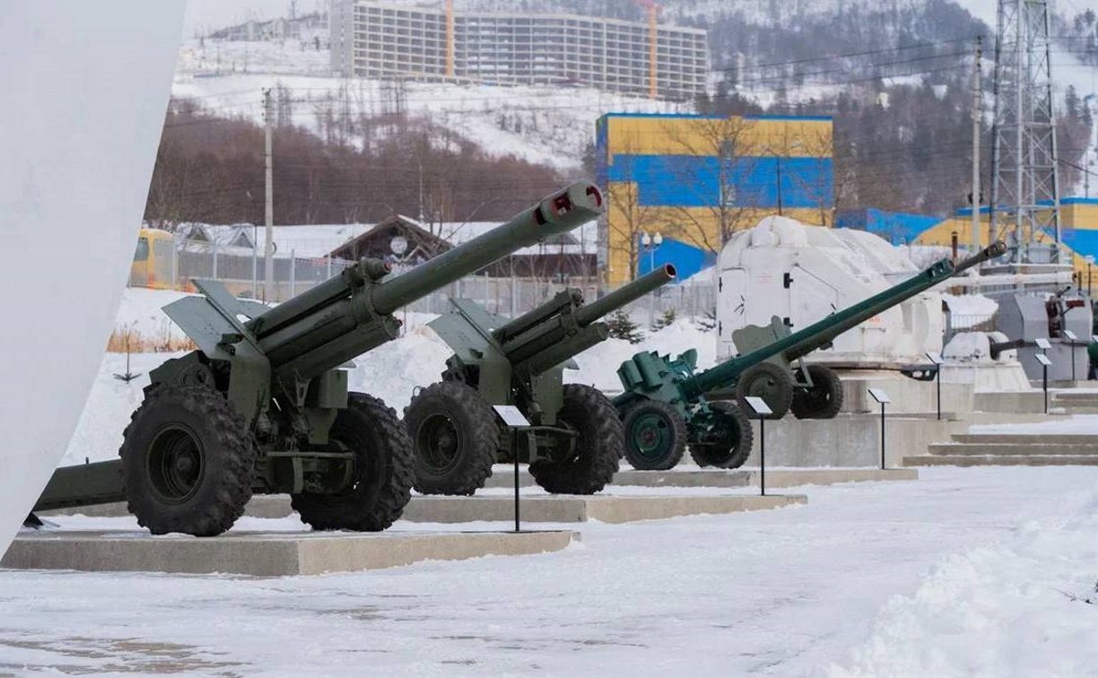 В Южно-Сахалинске торжественно открыли Аллею военной техники под открытым небом