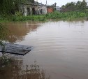 Подъём воды до 3 метров: 11 районов Сахалина попали под удар циклона 