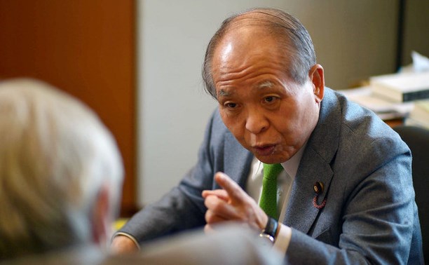 Японский депутат предупредил о возможности "столкновения" его страны с Россией