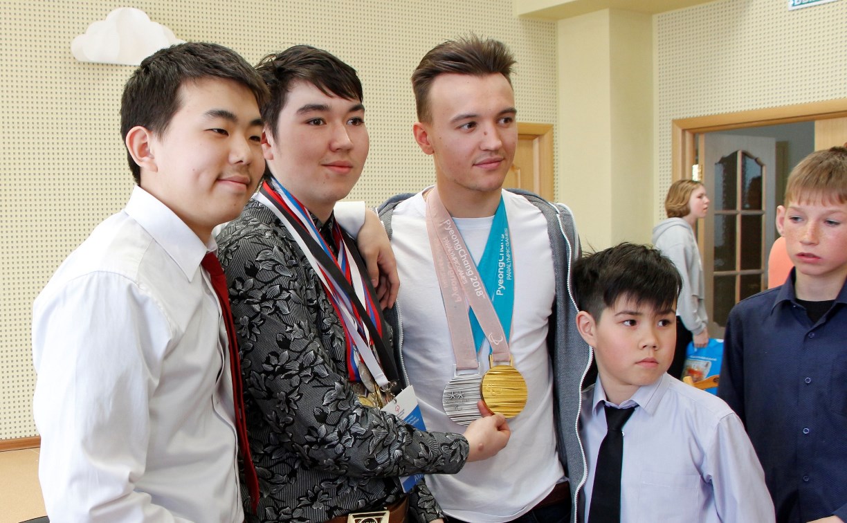 Паралимпийская сборная России побывала в гостях в сахалинском центре «Преодоление»   
