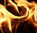 Пожар в многоквартирном доме потушили в Корсакове