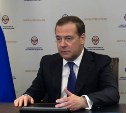 Медведев назвал "свежей идеей" фейк о намерении России уничтожать спутники Илона Маска