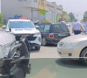 Универсал без тормозов врезался в автомобиль ГАИ в Южно-Сахалинске