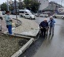 Инвалид-колясочник не смог перейти дорогу в Южно-Сахалинске