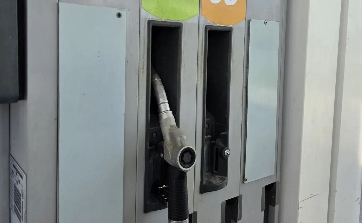  Экспедитора на Сахалине поймали на продаже топлива "налево"   на сотни тысяч рублей 