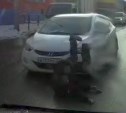 В интернете появилось видео южно-сахалинского ДТП, в котором сбили пешехода 