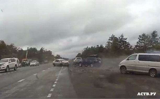 Совершающий обгон автомобиль попал в аварию у  Новоалександровска