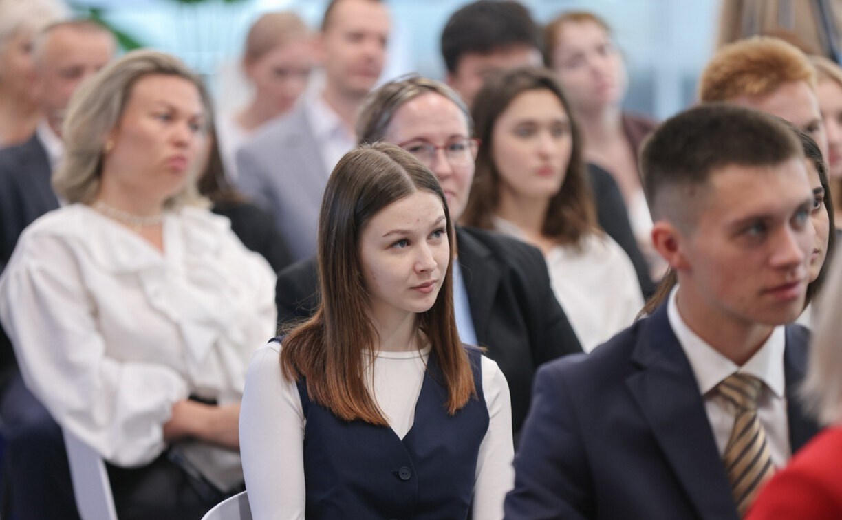 Абитуриенты за неделю подали 600 заявлений для поступления в СахГУ 