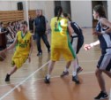 «Выпускник» завоевал «золото» чемпионата Южно-Сахалинска по баскетболу среди женщин 