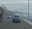 Очевидцы: голубой Nissan Leaf с номерами "888" вновь нарушает ПДД в Южно-Сахалинске