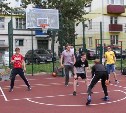 Новую площадку для футбола, баскетбола и других игр открыли в Корсакове