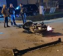В Долинске поздно вечером машина сбила мотоциклиста