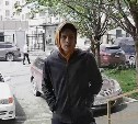 Сахалинцев просят помочь установить личность подозреваемого в краже велосипеда
