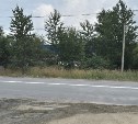 Большегрузы перегородят дорогу: двойную сплошную линию нарисовали у заезда к предприятиям в Южно-Сахалинске