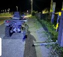 В Углегорске квадроцикл ночью на скорости наехал на опору ЛЭП, водитель получил травмы 