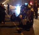 Иномарка и мотоцикл столкнулись на Холмском шоссе в Южно-Сахалинске