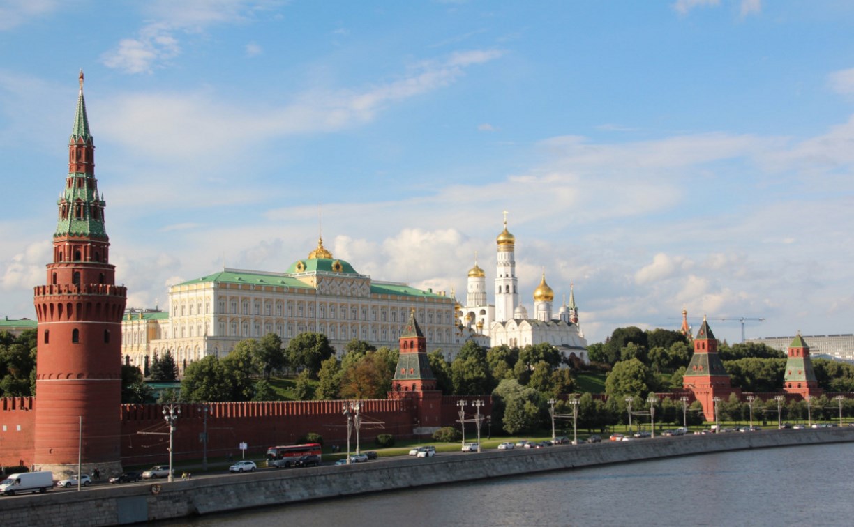 Правительство РФ сложит полномочия 7 мая