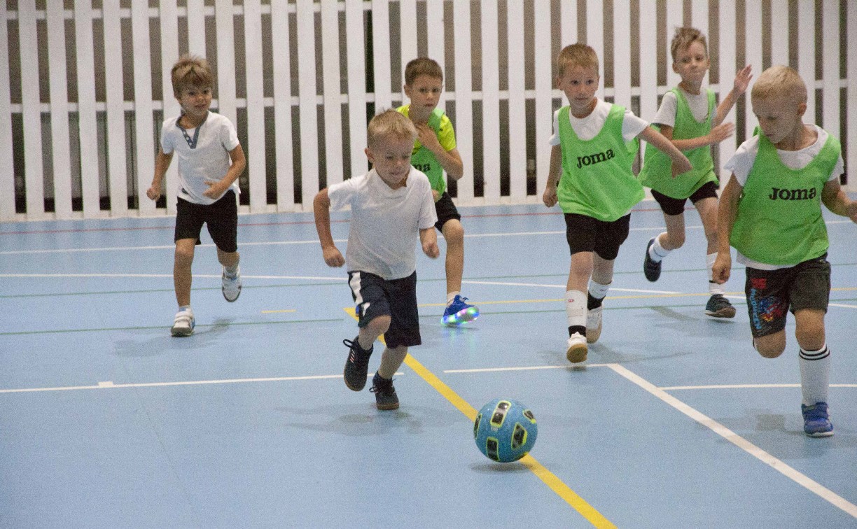 Самые маленькие футболисты Южно-Сахалинска дебютировали на турнире