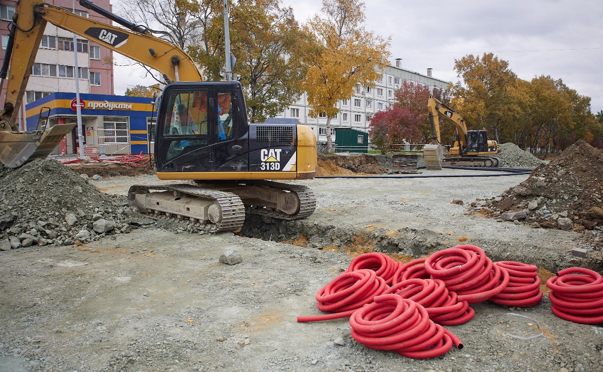 В Южно-Сахалинске рассказали, как идёт ремонт перекрёстка улиц Комсомольской - Емельянова