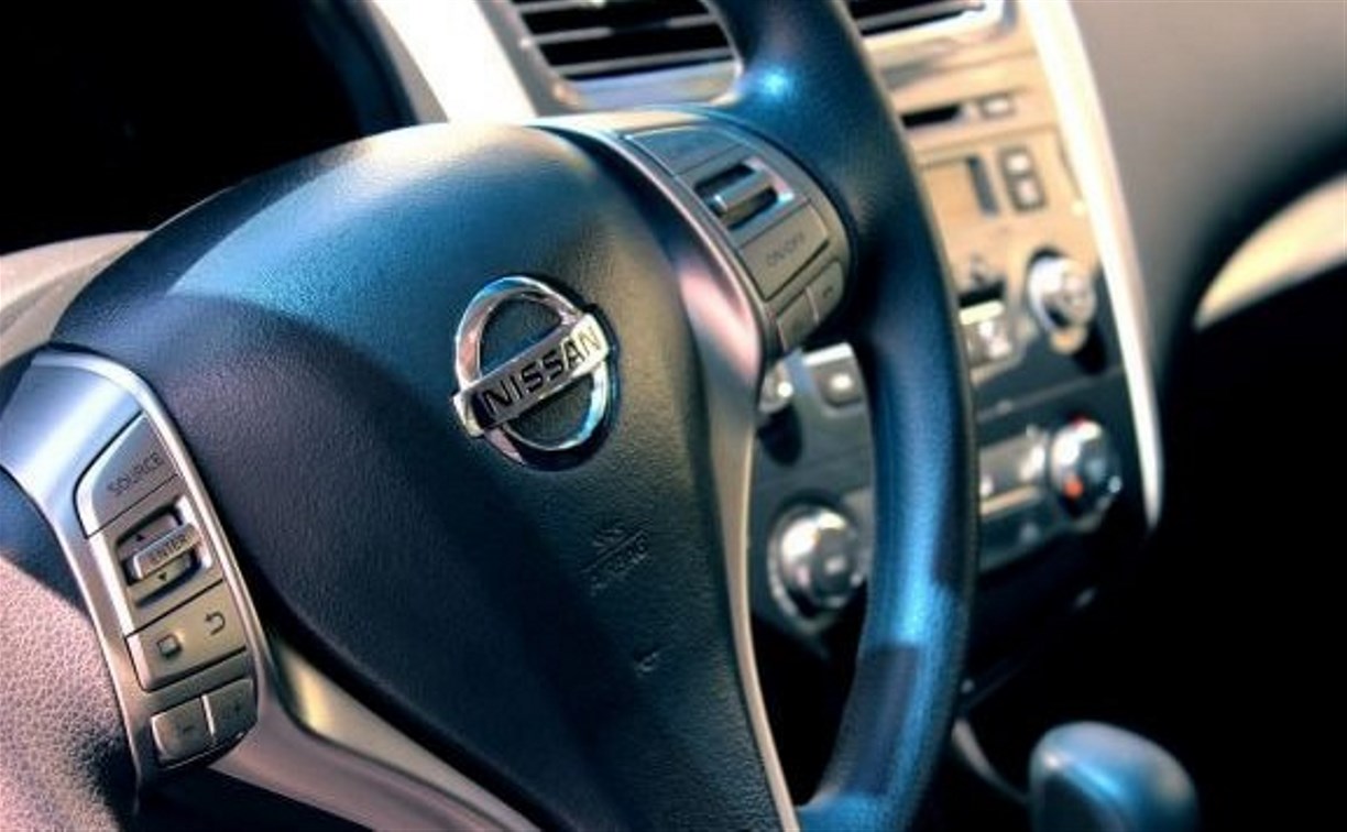 Сахалинка угнала машину у своего молодого любовника, узнав о жене 