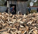 Кубы дров и 400 тысяч за пару часов: как на Сахалине поддерживают мобилизованных и их семьи