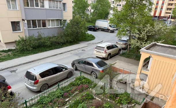 Претендента на звание самого дерзкого автохама нашли в одном из дворов Южно-Сахалинска