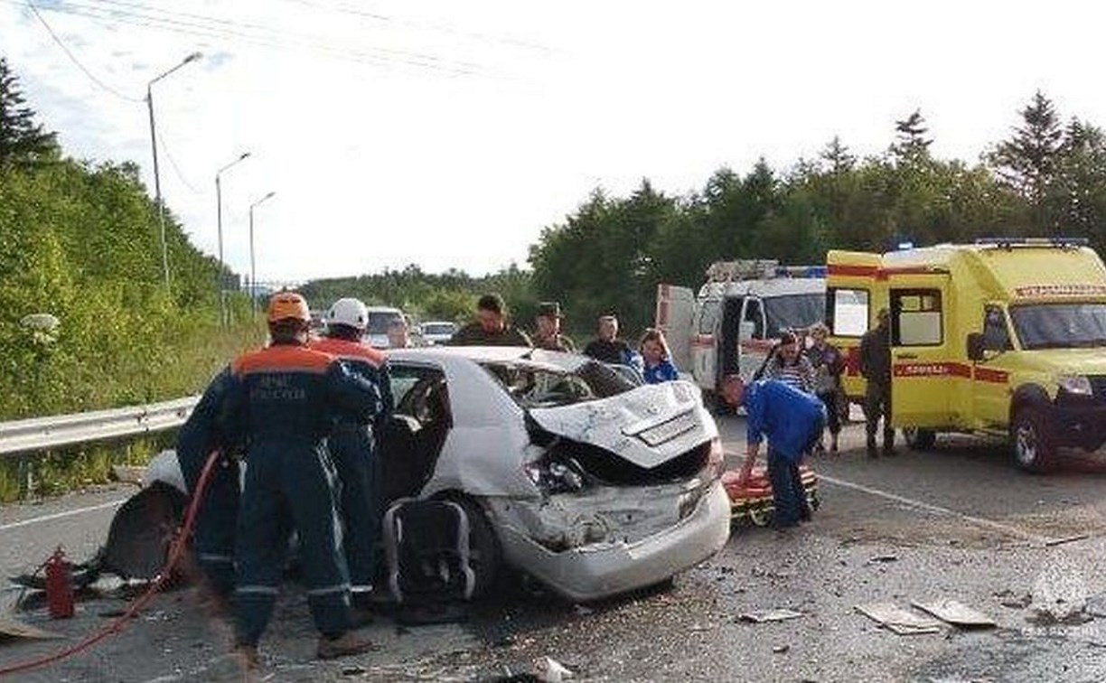 Предварительно, пострадали двое