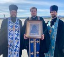 Аэропорт Южно-Сахалинска встретил икону Казанской Божией Матери