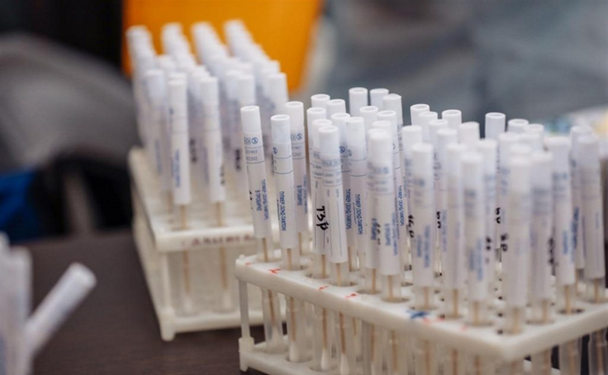 Около ста человек сдали тест на коронавирус в Сахалинской областной думе