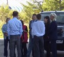 Разрушенные ступени и забитые канавы нашли во время проверки в Углегорском районе