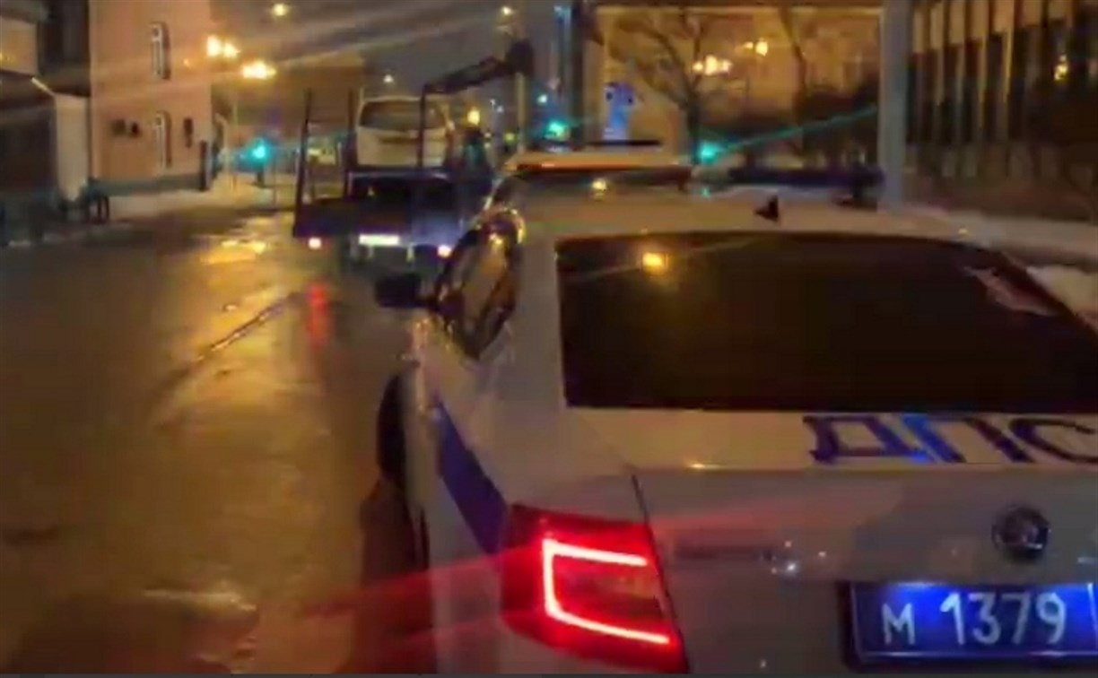 3 ДТП с пострадавшими, более 2 тысяч штрафов: нарушения на дорогах Сахалина 17 марта 