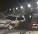 Водитель внедорожника пострадал в ночном ДТП в Холмске