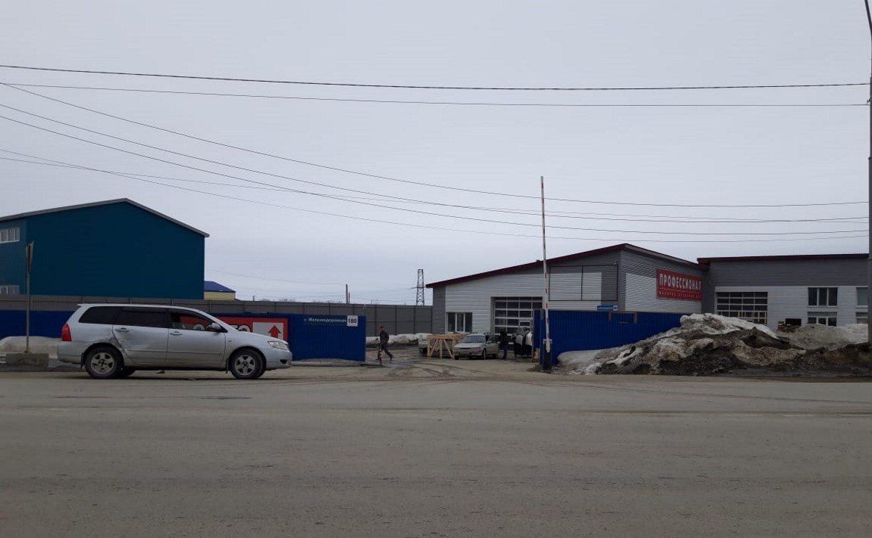 Очевидцев столкновения Nissan Diesel и Toyota Corolla Fielder ищут в Южно-Сахалинске