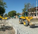 Мэр Южно-Сахалинска потребовал завершить асфальтирование участка улицы Хабаровской до конца августа