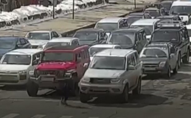 "Слетела обувь": ребенка сбили на пешеходном переходе в Южно-Сахалинске