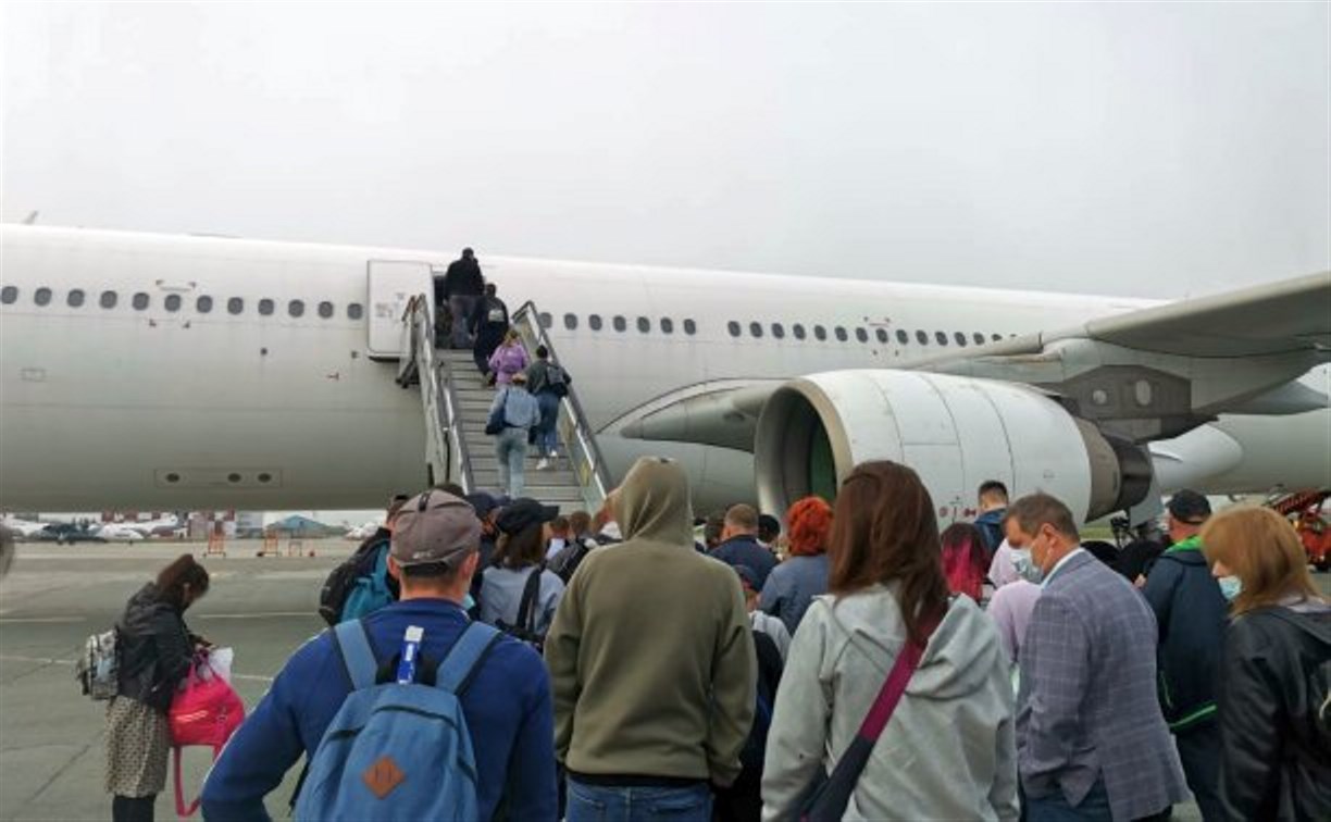 Рейс iFly из Южно-Сахалинска в Москву задержали на несколько часов