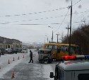 Медицинский автомобиль и пассажирский автобус столкнулись в Углегорске