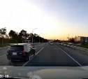 Видеорегистратор снял, как Subaru Levorg летел в лоб автобусу в Южно-Сахалинске
