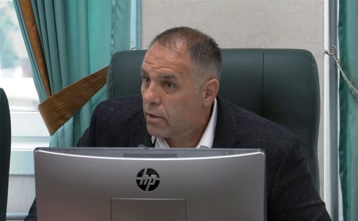 "Думал, в покер режутся": сахалинский экс-депутат о чатах чиновников в Telegram после взлома