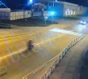 Появилось видео столкновения мотоциклиста с автомобилем в Южно-Сахалинске