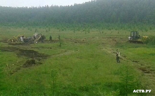 В Ногликском районе в болоте утонули бульдозер и экскаватор В Ногликском районе в болоте утонули бульдозер и экскаватор