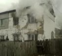 Жительница Южно-Сахалинска выпрыгнула в окно, чтобы спастись от пожара