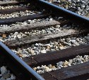 На Сахалине дочь погибшего на железной дороге мужчины все-таки получит компенсацию 