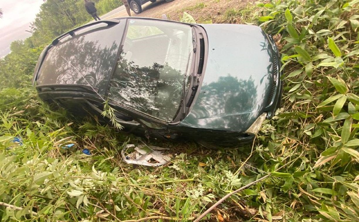 Опубликованы фото с места ДТП на юге Сахалина, в результате которого скончалась женщина