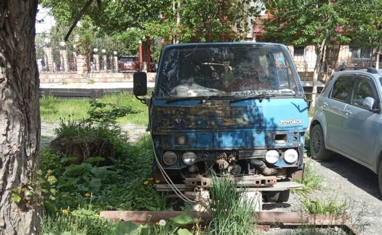 Владельцев брошенных автомобилей будут штрафовать в Южно-Сахалинске